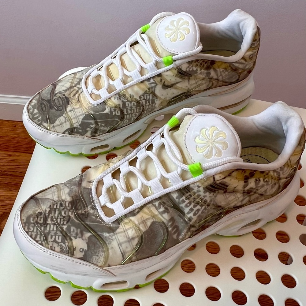 Nike Air Max Plus LX Vintage Print